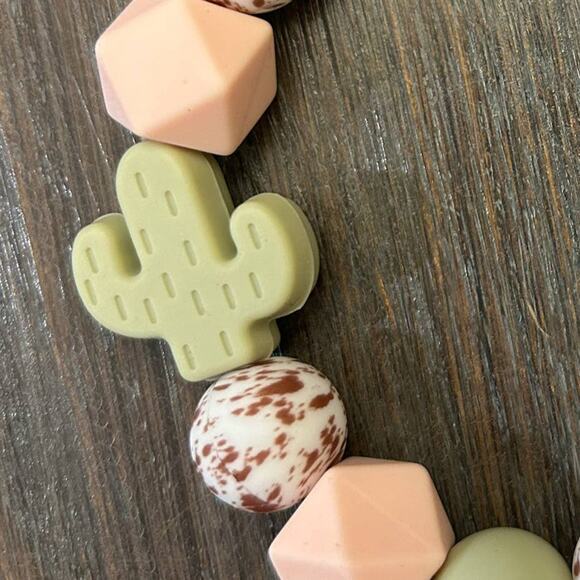 Cactus Western Beaded Wristlet Keychain Bag Charm - Picture 2 of 2